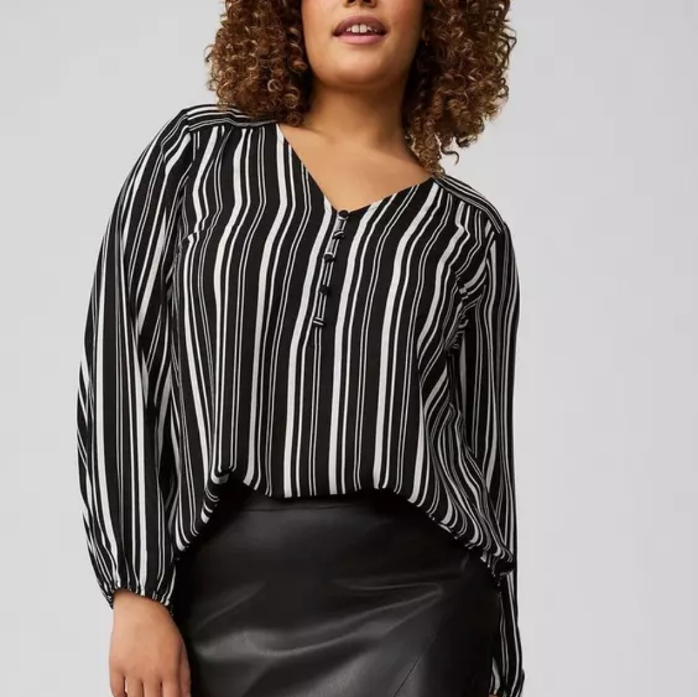 NWT Torrid Black and White Long Sleeve Blouse